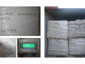 Bea Cukai Priok 11 : Bubuk Putih tertulis Calcium, Magnesium, Premix dan Blue Aqua